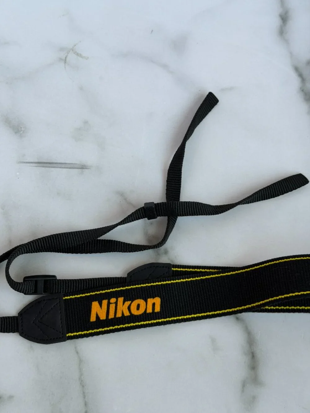 Genuine Nikon OEM DSLR Camera Neck Strap Black Yellow Adjustable